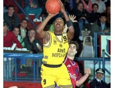 Ο θρυλικός «Μίκι Μάους» της ΑΕΚ δίνει τη μεγαλύτερη μάχη της ζωής του (φωτο)